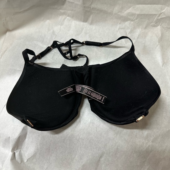 Victoria's Secret Black Strappy Back Bra - Picture 7 of 7